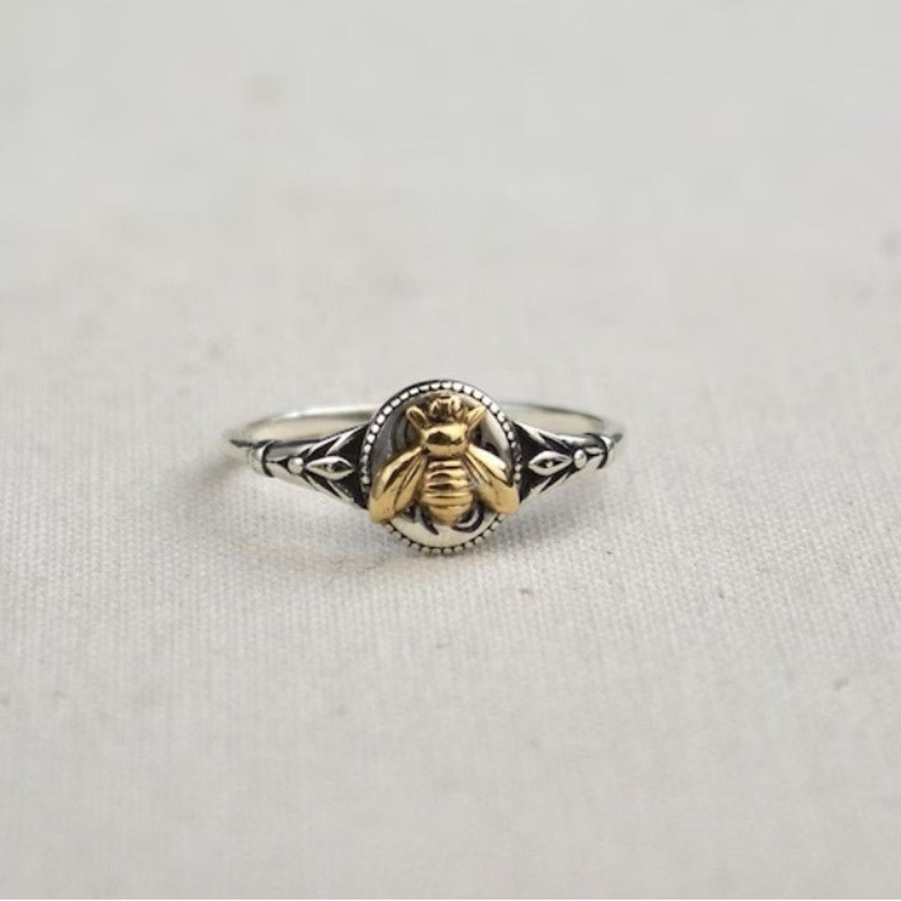 Bee  Ring M1310